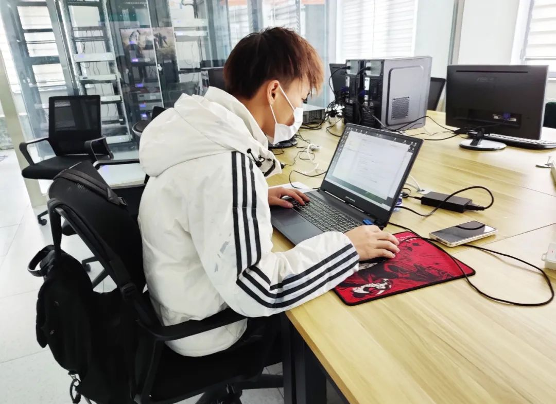 服务客户，UPAY国际(中国)人是认真的!